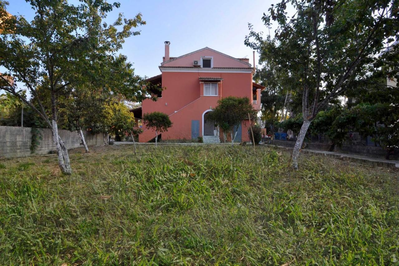 Kloudas Apartments Potamós エクステリア 写真