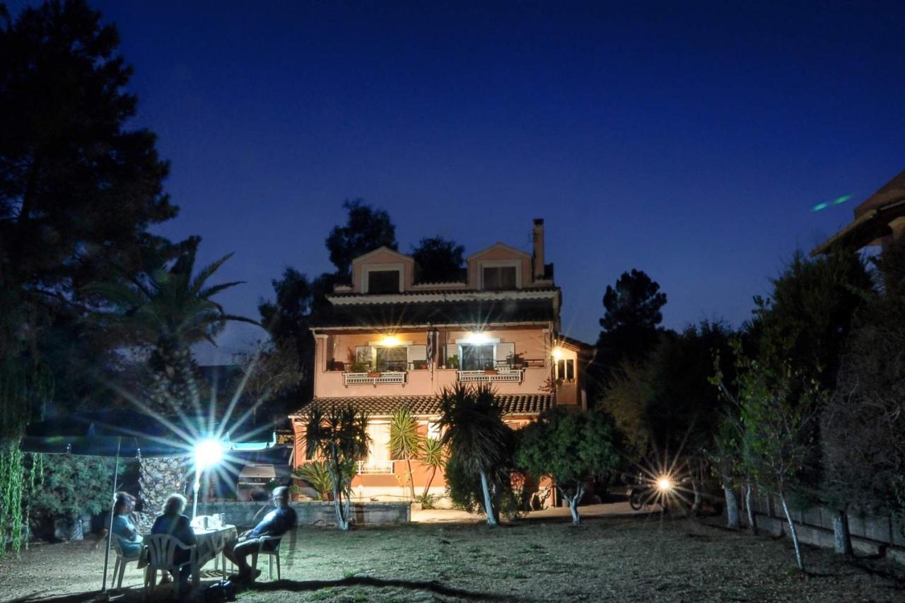 Kloudas Apartments Potamós エクステリア 写真
