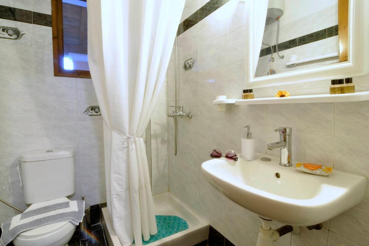 Kloudas Apartments Potamós エクステリア 写真