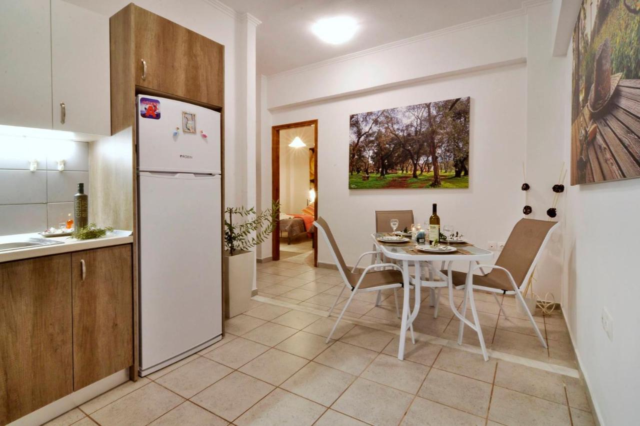 Kloudas Apartments Potamós エクステリア 写真
