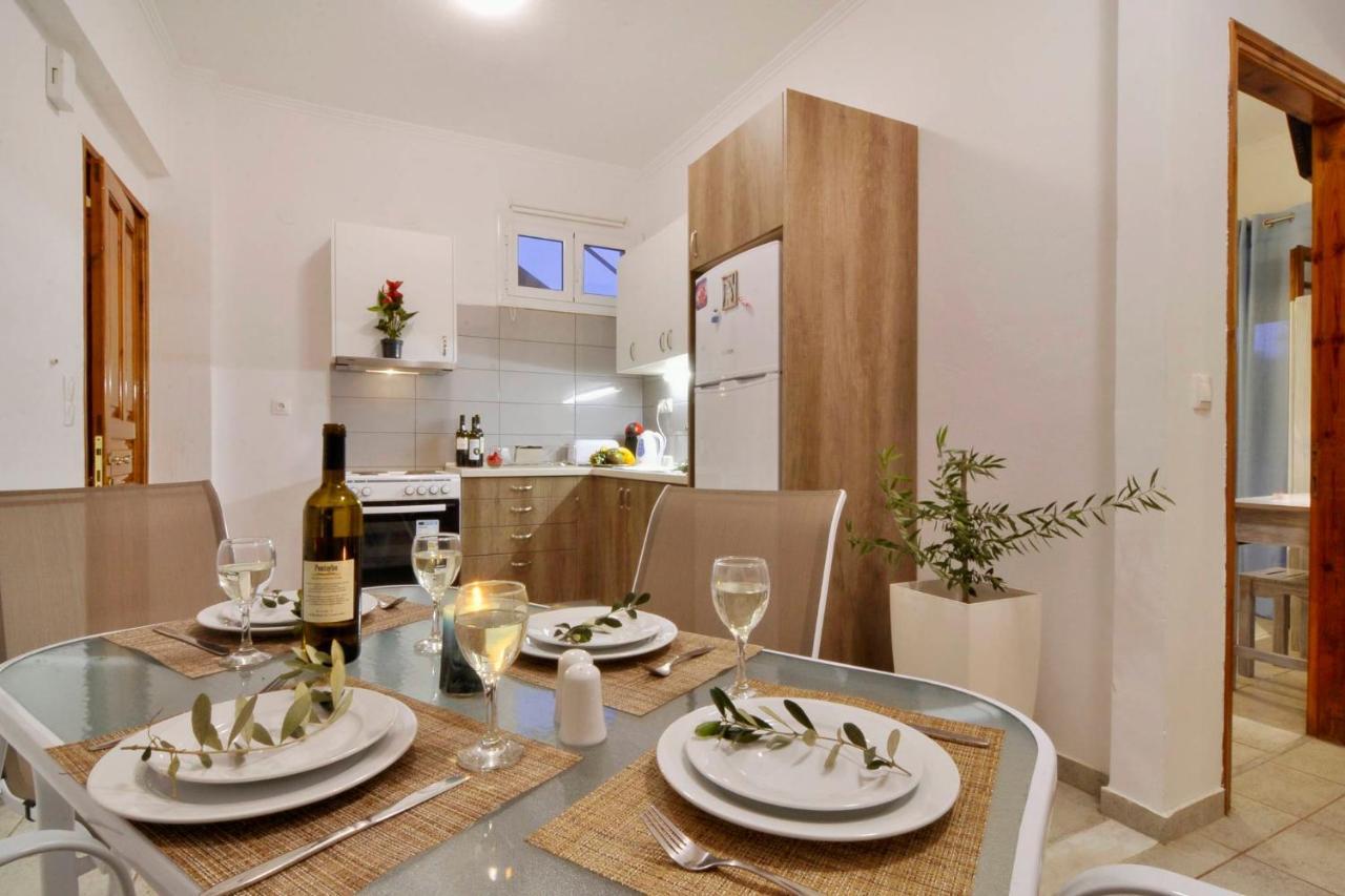Kloudas Apartments Potamós エクステリア 写真