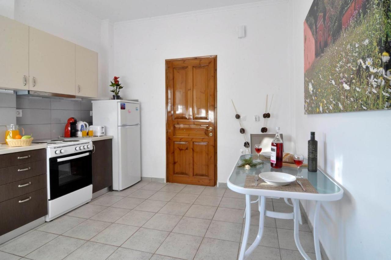 Kloudas Apartments Potamós エクステリア 写真
