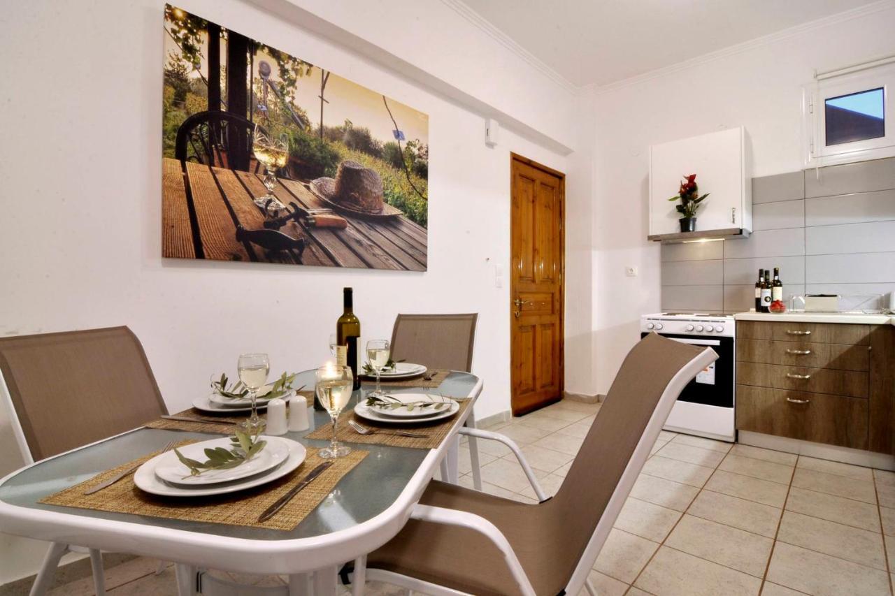 Kloudas Apartments Potamós エクステリア 写真